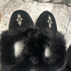 Manitobah mukluks